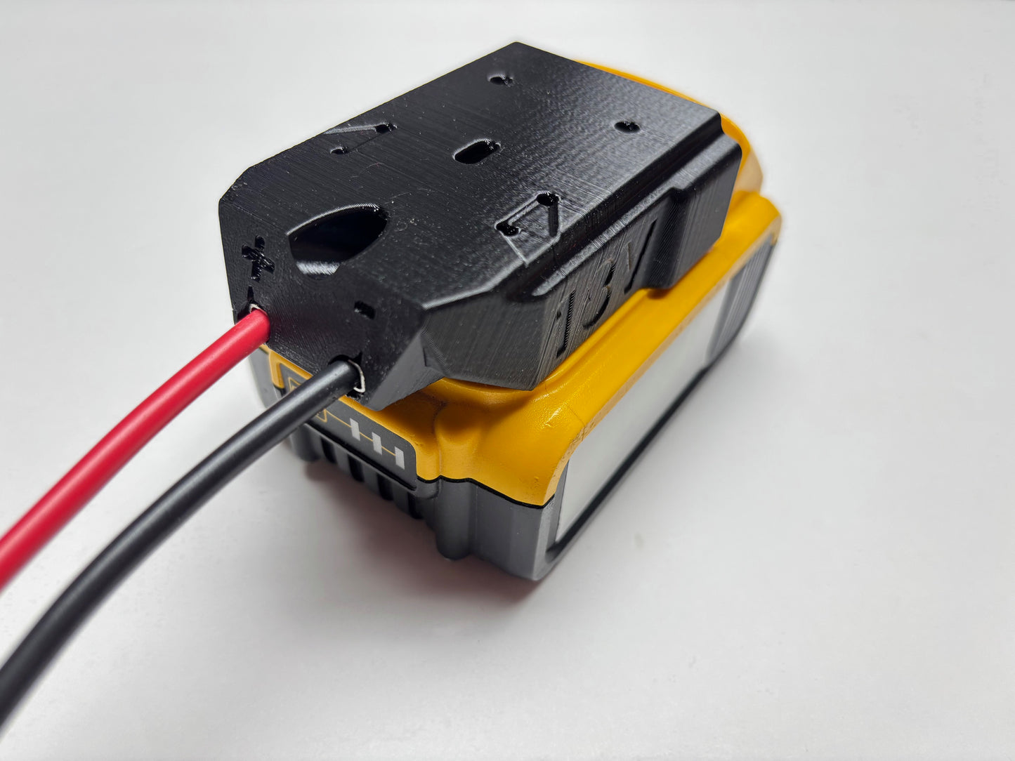 Dual Industrial adapter for Milwaukee 18V or Dewalt 20V MAX battery